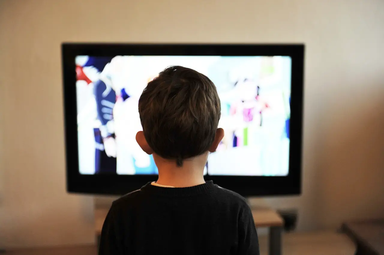 Pros and Cons of IPTV for Kids, Its Cost and Required Hardware